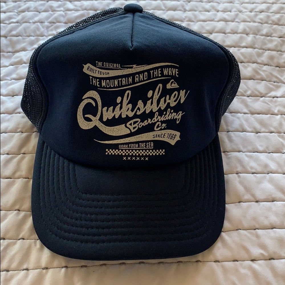 Quicksilver Classic SnapBack